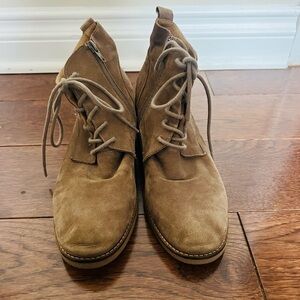 Lucky Brand suede size 8 Brown Lace-Up Boots